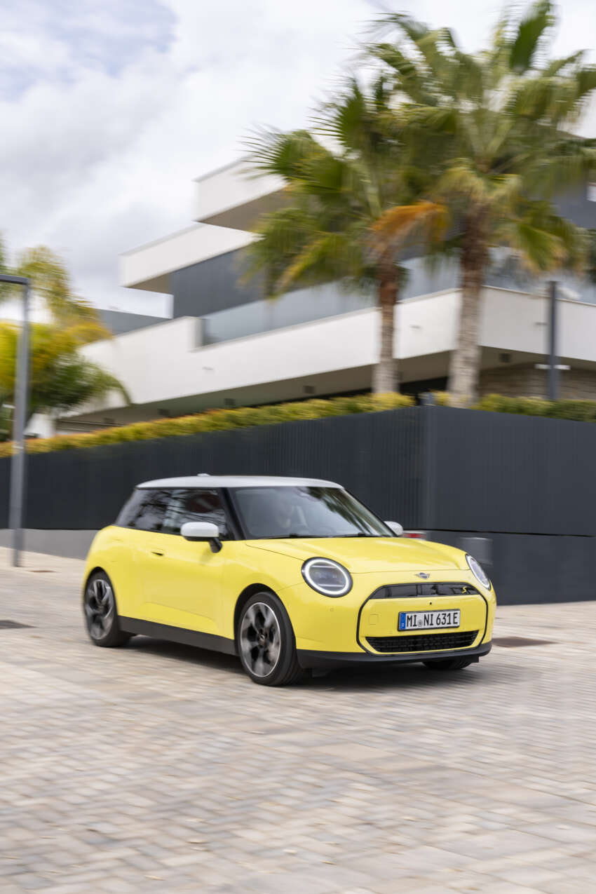 2024 MINI Cooper SE review – new Chinese-built EV MINI Hatch has nearly 2x range, but is it less fun? 1789110