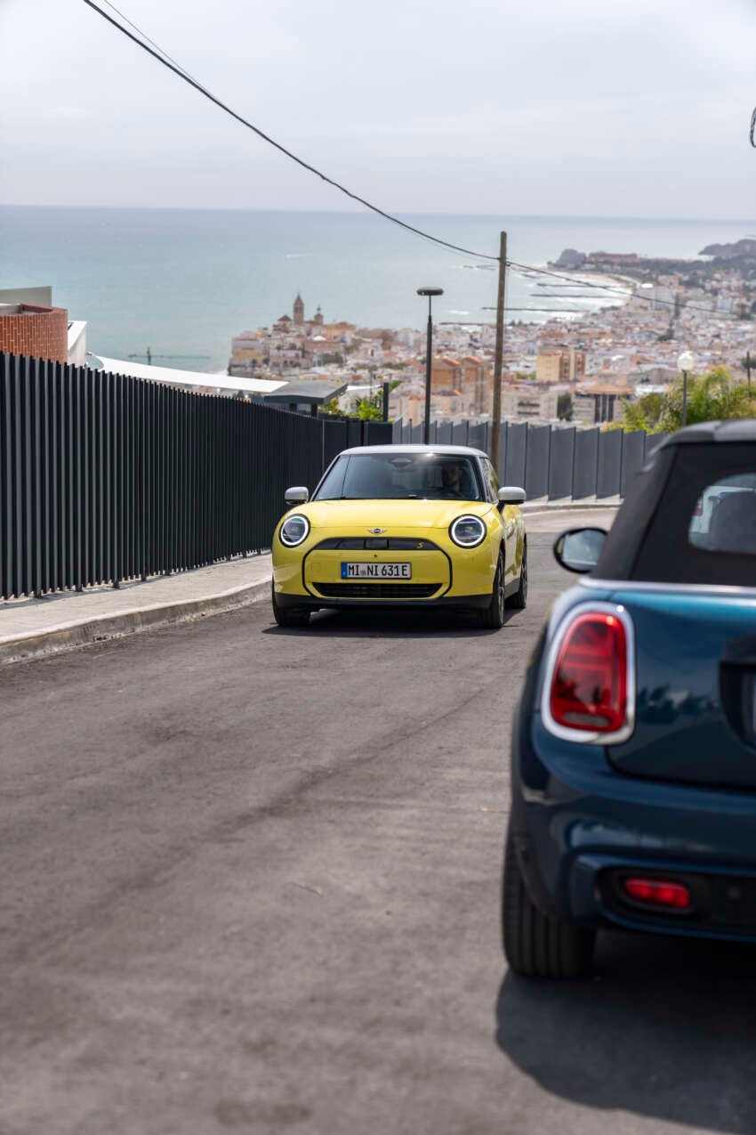 2024 MINI Cooper SE review – new Chinese-built EV MINI Hatch has nearly 2x range, but is it less fun? 1789118