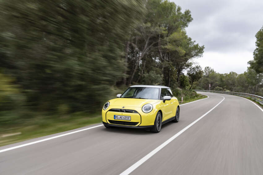 2024 MINI Cooper SE review – new Chinese-built EV MINI Hatch has nearly 2x range, but is it less fun? 1789077