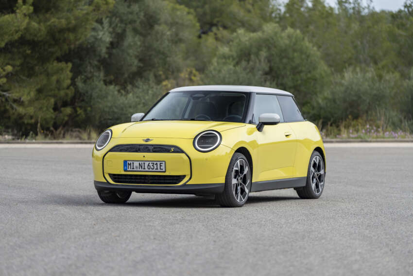 2024 MINI Cooper SE review – new Chinese-built EV MINI Hatch has nearly 2x range, but is it less fun? 1789125