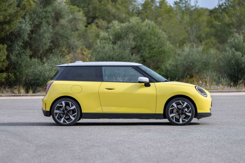 2024 MINI Cooper SE review – new Chinese-built EV MINI Hatch has nearly 2x range, but is it less fun? 1789130