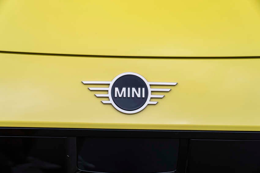 2024 MINI Cooper SE review – new Chinese-built EV MINI Hatch has nearly 2x range, but is it less fun? 1789140