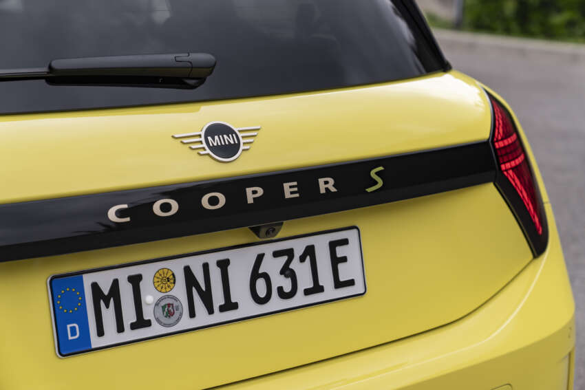 2024 MINI Cooper SE review – new Chinese-built EV MINI Hatch has nearly 2x range, but is it less fun? 1789147
