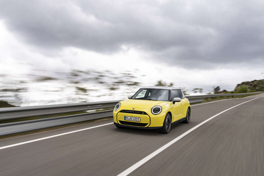 2024 MINI Cooper SE review – new Chinese-built EV MINI Hatch has nearly 2x range, but is it less fun? 1789080
