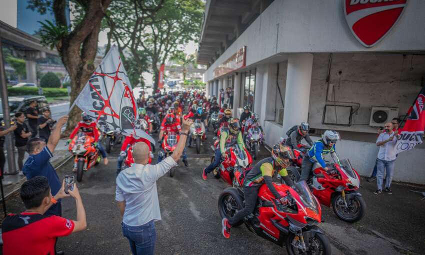 Malaysian Ducati Panigale owners set new record 1783596