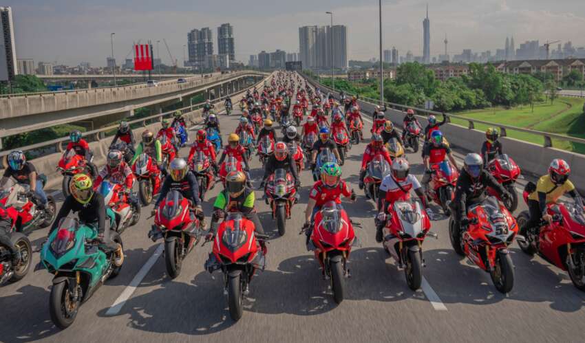 Malaysian Ducati Panigale owners set new record 1783597