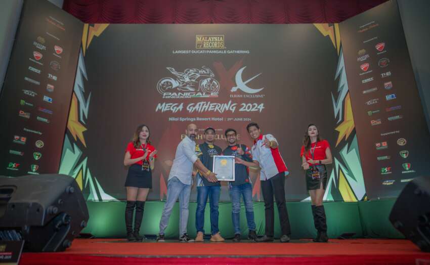 Malaysian Ducati Panigale owners set new record 1783599