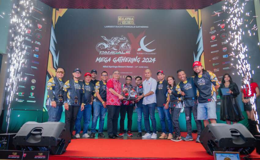 Malaysian Ducati Panigale owners set new record 1783601