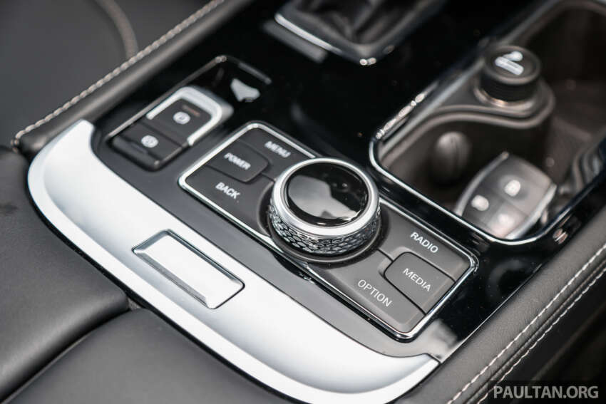 BAIC BJ40 Plus – luar macam Jeep Wrangler, dalam macam G-Wagen; harga dijangka RM180k-RM190k 1784197