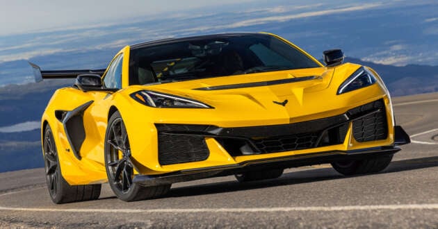 2025 Chevrolet Corvette ZR1 debuts – most powerful Vette ever; 5.5L twin-turbo V8 with 1,064 hp, 1,123 Nm