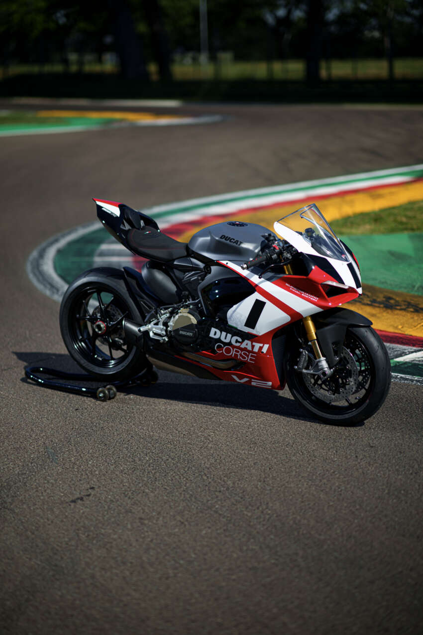 2025 Ducati Panigale V2 Superquadro Final Edition – limited edition of only 555 units worldwide 1789943