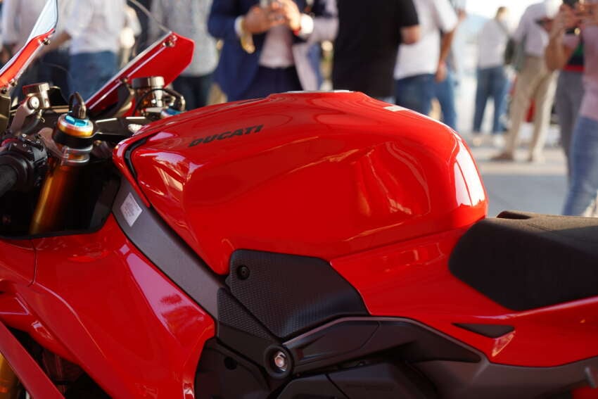 2025 Ducati Panigale V4S revealed at WDW2024, Italy 1796076