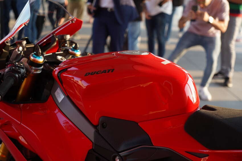 2025 Ducati Panigale V4S revealed at WDW2024, Italy 1796077