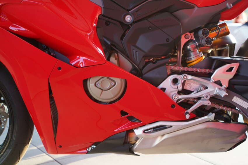 2025 Ducati Panigale V4S revealed at WDW2024, Italy 1796081