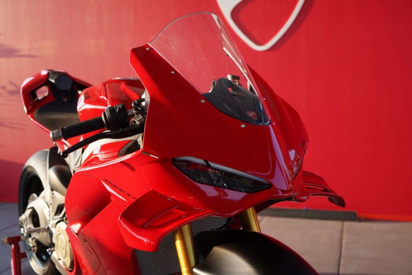 2025 Ducati Panigale V4S revealed at WDW2024, Italy 1796073
