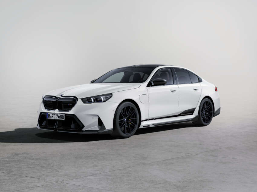 2024 BMW M5 G90 gets M Performance Parts – carbon fibre bodykit, matte black decals for 727 PS PHEV 1795615