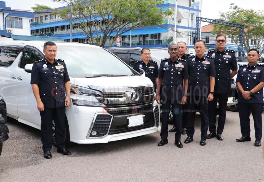 Toyota Hilux, Alphard among vehicles targeted by car theft syndicate in Johor, stolen in just 30 seconds 1796178