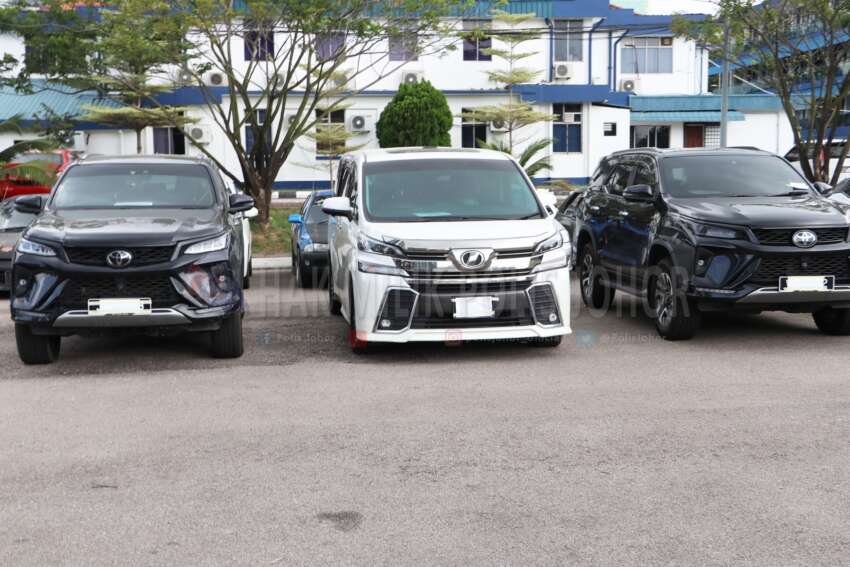 Toyota Hilux, Alphard among vehicles targeted by car theft syndicate in Johor, stolen in just 30 seconds 1796182