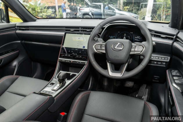 2024 Lexus LBX in Malaysia – Premium and Luxury, 136 PS 1.5L 3-cylinder hybrid, RM239k to RM270k