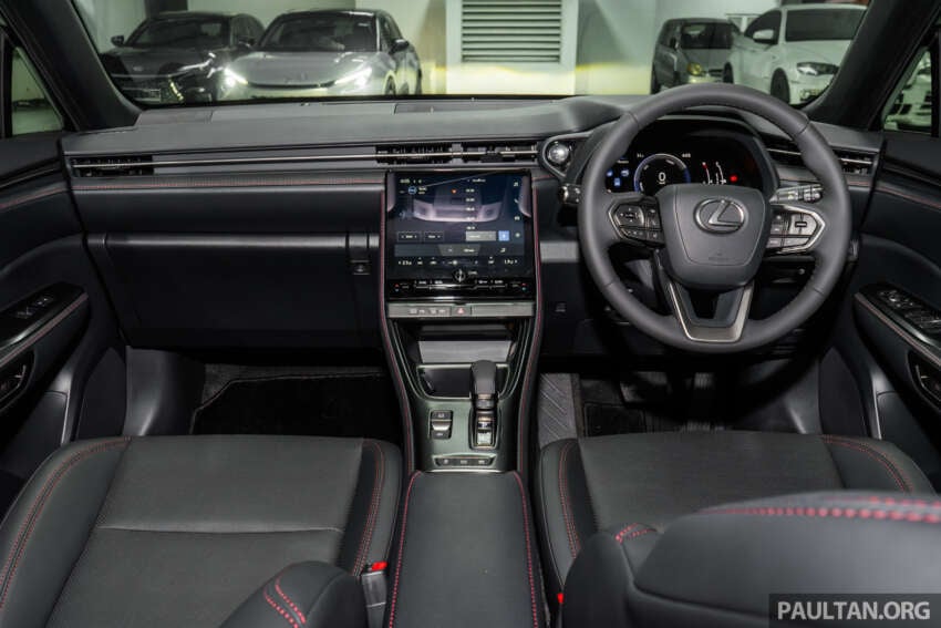 2024 Lexus LBX in Malaysia – Premium and Luxury, 136 PS 1.5L 3-cylinder hybrid, RM239k to RM270k 1794774