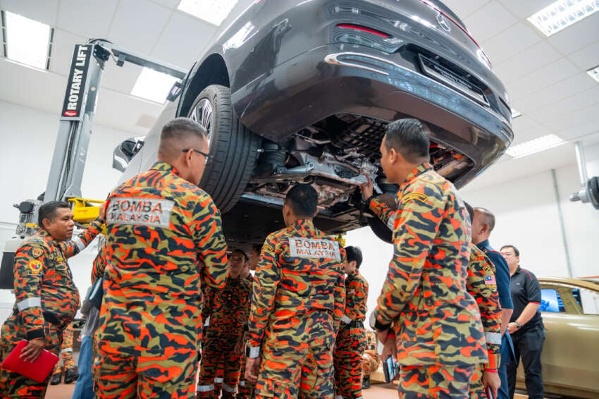 Mercedes-Benz Malaysia provides Bomba with EV emergency response training to improve preparedness 1790684