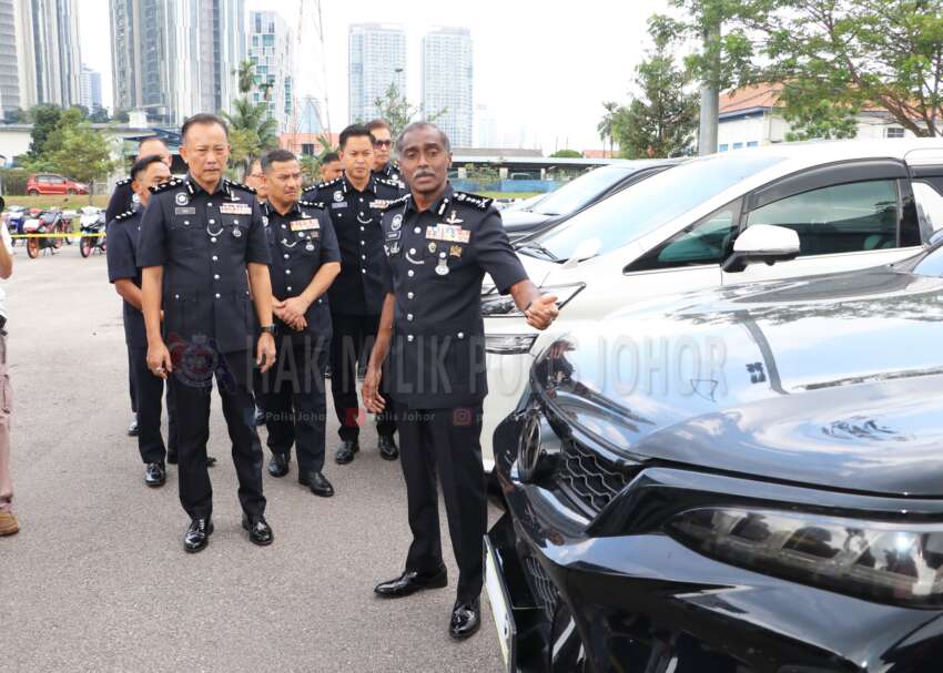 Sindiket curi kenderaan di Johor tumpas – hanya 30 saat dengan guna jammer untuk bawa lari kereta 1796150