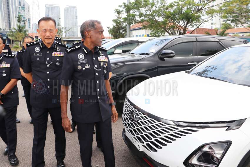 Sindiket curi kenderaan di Johor tumpas – hanya 30 saat dengan guna jammer untuk bawa lari kereta 1796154