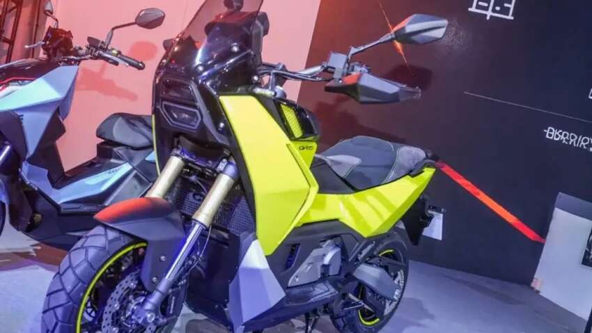 Kymco CV-R5 adventure scooter prototype shown 1801773