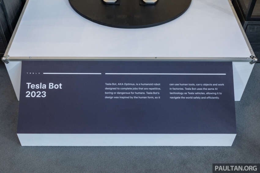 Tesla Bot ‘Optimus’ in Malaysia – Gen 1 robot shown 1800584