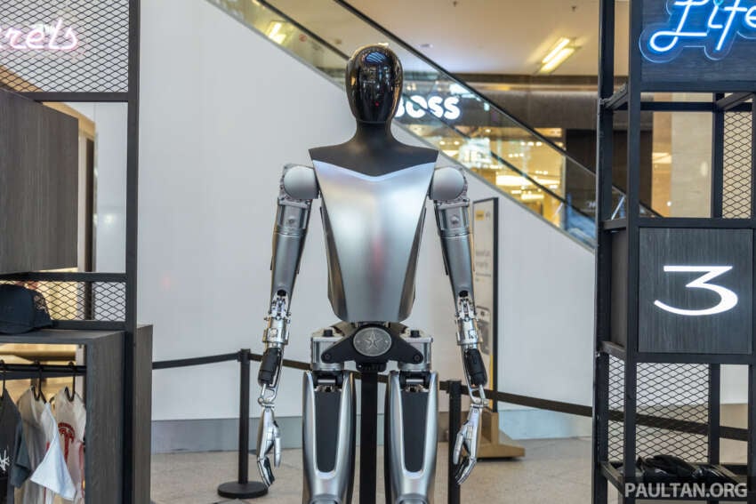 Tesla Bot ‘Optimus’ in Malaysia – Gen 1 robot shown 1800558