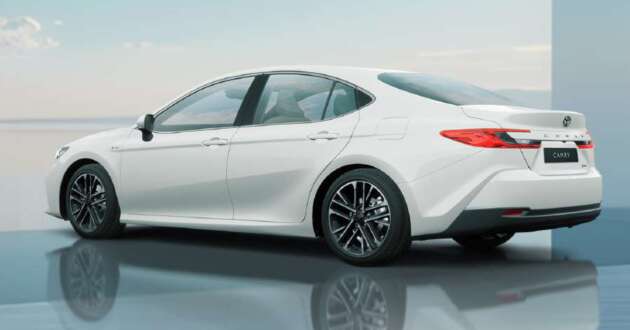 Toyota Camry 2024 sudah mendarat di Singapura – hanya varian Elegance 2.5L hybrid berkuasa 231 PS