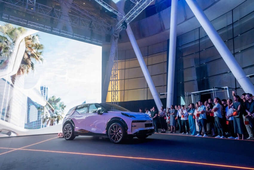 2024 Zeekr X launched in Singapore – two variants; up to 428 PS, 440 km WLTC EV range; from RM666k 1800116