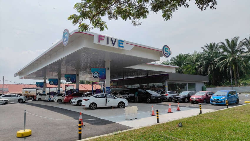 Five KLIA Pit Stop launched – new flagship fuel station to be equipped with 240 kW DC EV charger, AI tech 1800759