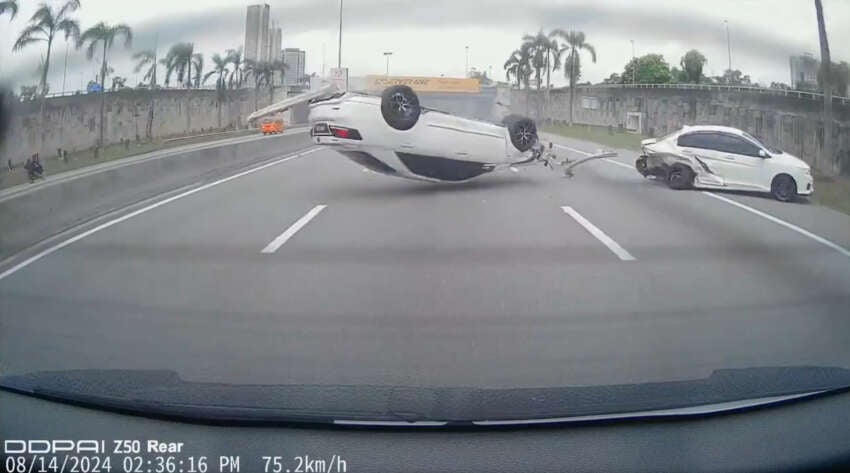 Toyota Camry overturns upon crashing into Honda City on Kesas Highway near Awan Besar, KL 1803250