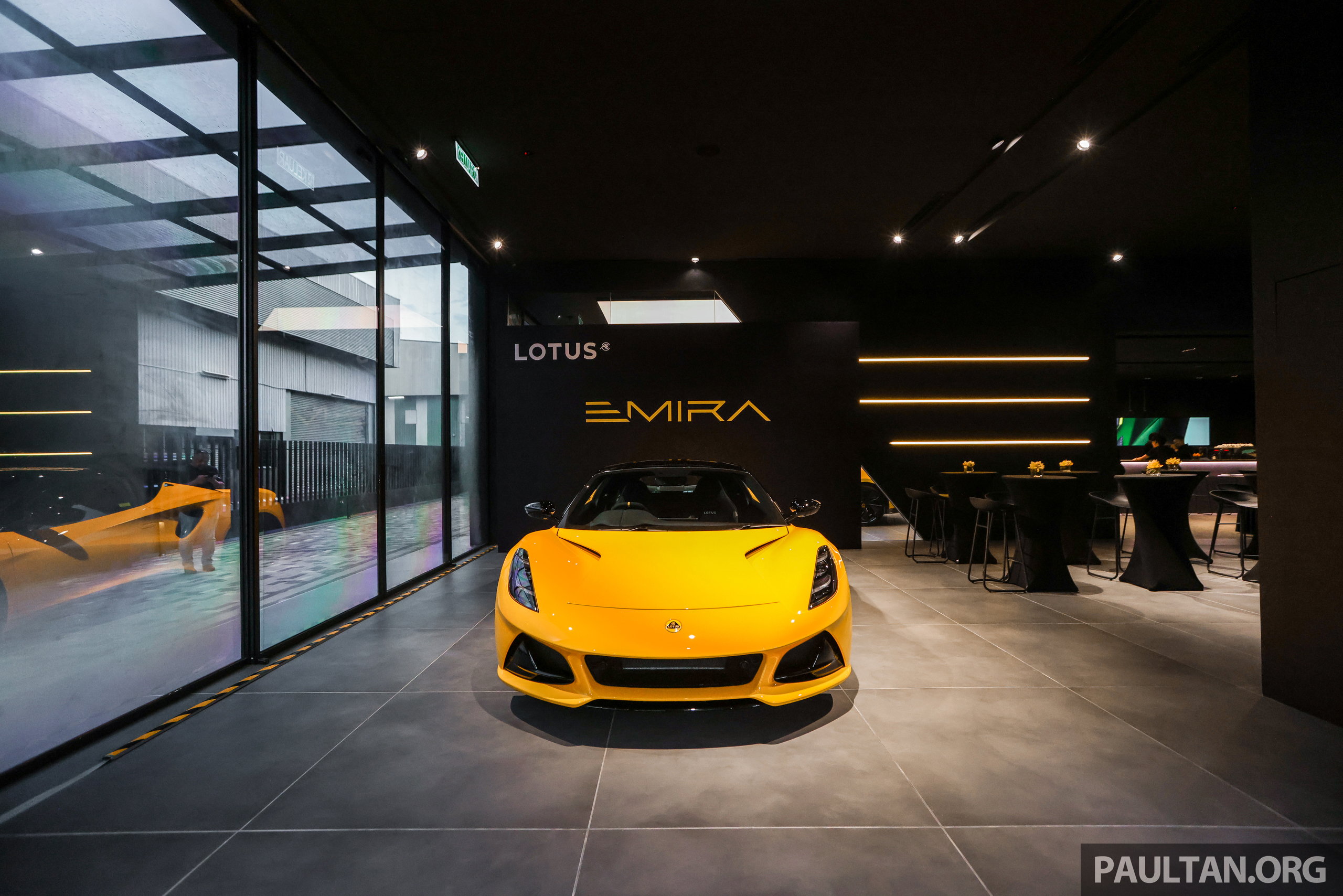 Lotus_KL_Showroom-10_BM Lotus_KL_Showroom-10_BM