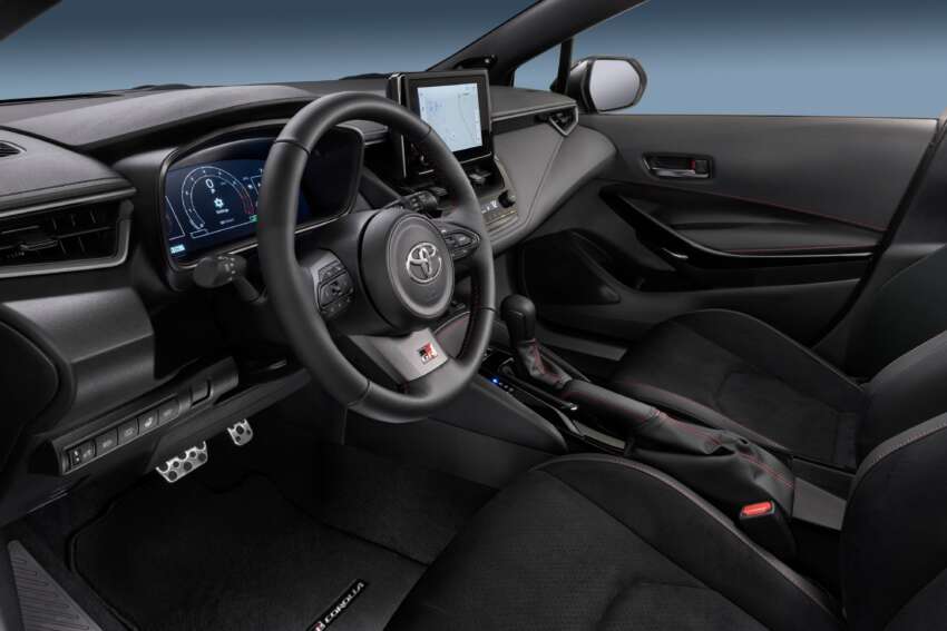 Toyota GR Corolla facelift 2025 didedah – lebih tork, ada pilihan kotak gear 8AT, suspensi ditala semula 1799613