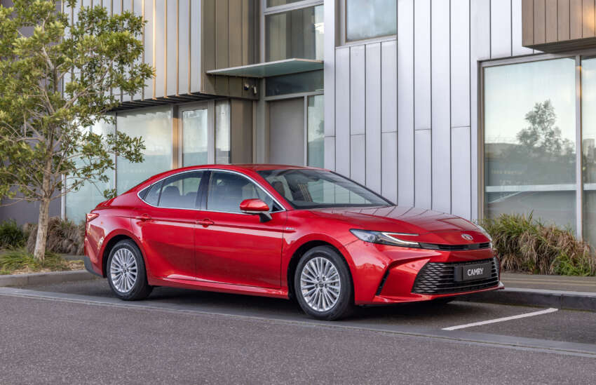 2025 Toyota Camry launched in Australia – D-segment sedan gets 2.5L hybrid, three variants; from RM116k 1819715