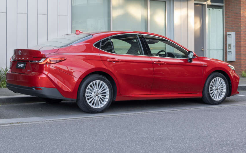 2025 Toyota Camry launched in Australia – D-segment sedan gets 2.5L hybrid, three variants; from RM116k 1819718