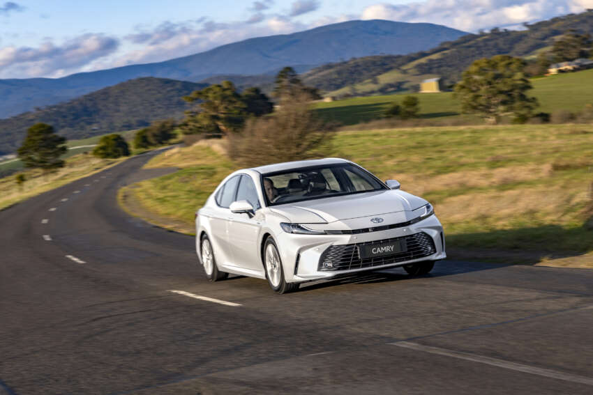 2025 Toyota Camry launched in Australia – D-segment sedan gets 2.5L hybrid, three variants; from RM116k 1819719