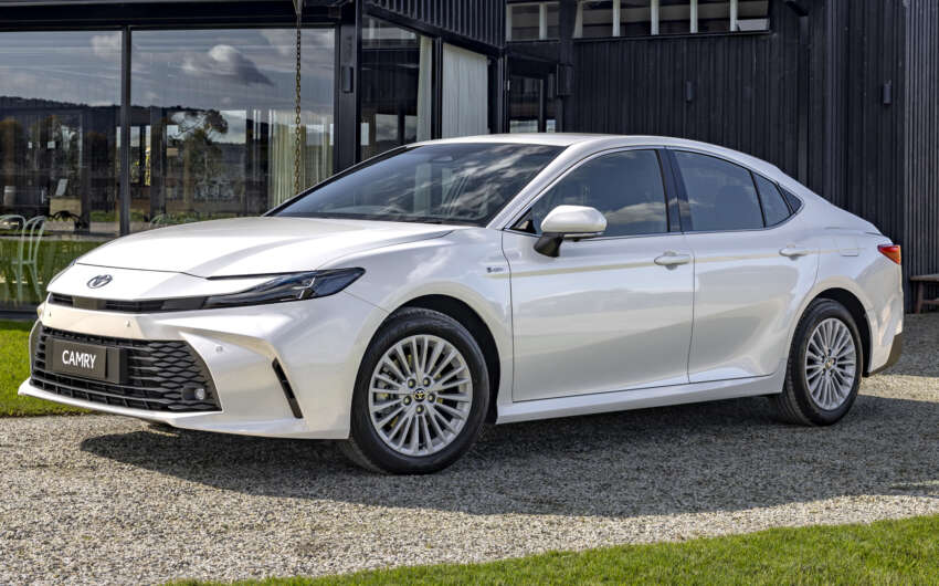 2025 Toyota Camry launched in Australia – D-segment sedan gets 2.5L hybrid, three variants; from RM116k 1819722