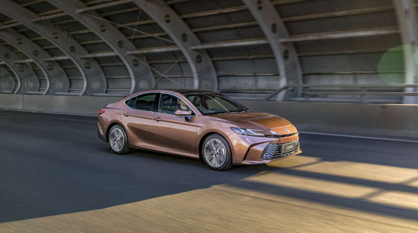 2025 Toyota Camry launched in Australia – D-segment sedan gets 2.5L hybrid, three variants; from RM116k 1819706