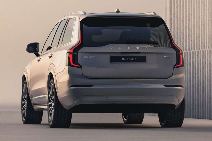 Volvo XC90 facelift 2025 didedahkan – muka lebih segar, T8 PHEV berkuasa 455 PS, jarak EV 70 km 1813395