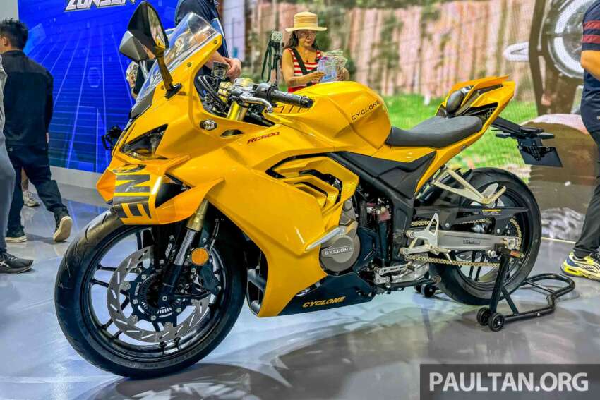 Cyclone RC600 Centennial Legend Edition di China – enjin empat silinder 550 cc, panel seperti jentera lumba 1824456