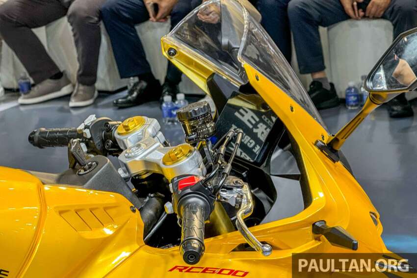 Cyclone RC600 Centennial Legend Edition di China – enjin empat silinder 550 cc, panel seperti jentera lumba 1824469