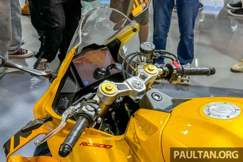 Cyclone RC600 Centennial Legend Edition di China – enjin empat silinder 550 cc, panel seperti jentera lumba 1824470