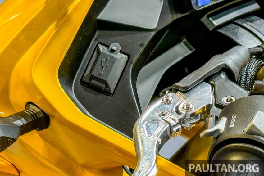 Cyclone RC600 Centennial Legend Edition di China – enjin empat silinder 550 cc, panel seperti jentera lumba 1824472