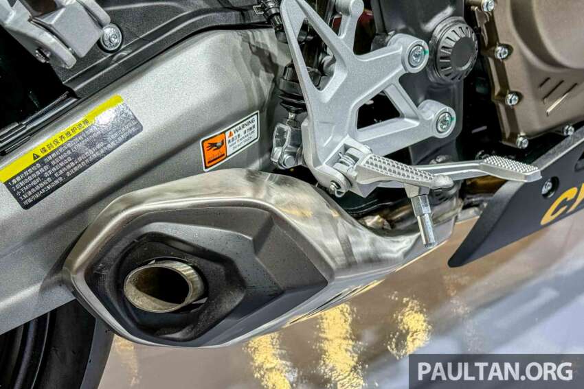 Cyclone RC600 Centennial Legend Edition di China – enjin empat silinder 550 cc, panel seperti jentera lumba 1824478