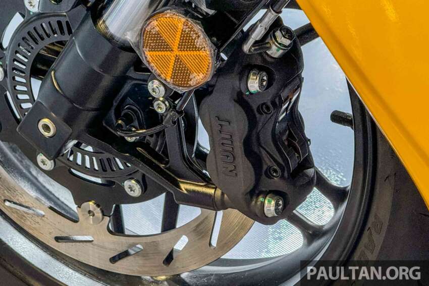 Cyclone RC600 Centennial Legend Edition di China – enjin empat silinder 550 cc, panel seperti jentera lumba 1824482