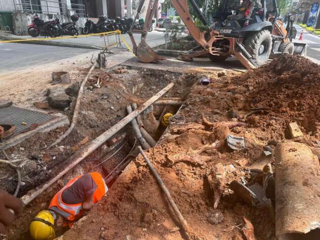 Paip pecah punca permukaan jalan rosak di Jln Sultan Ismail – kerja baikpuih dijangka selesai dalam 24 jam