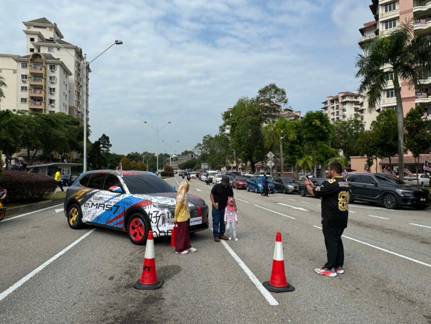 Proton eMas 7 EV debuts at Merdeka parade 1811982